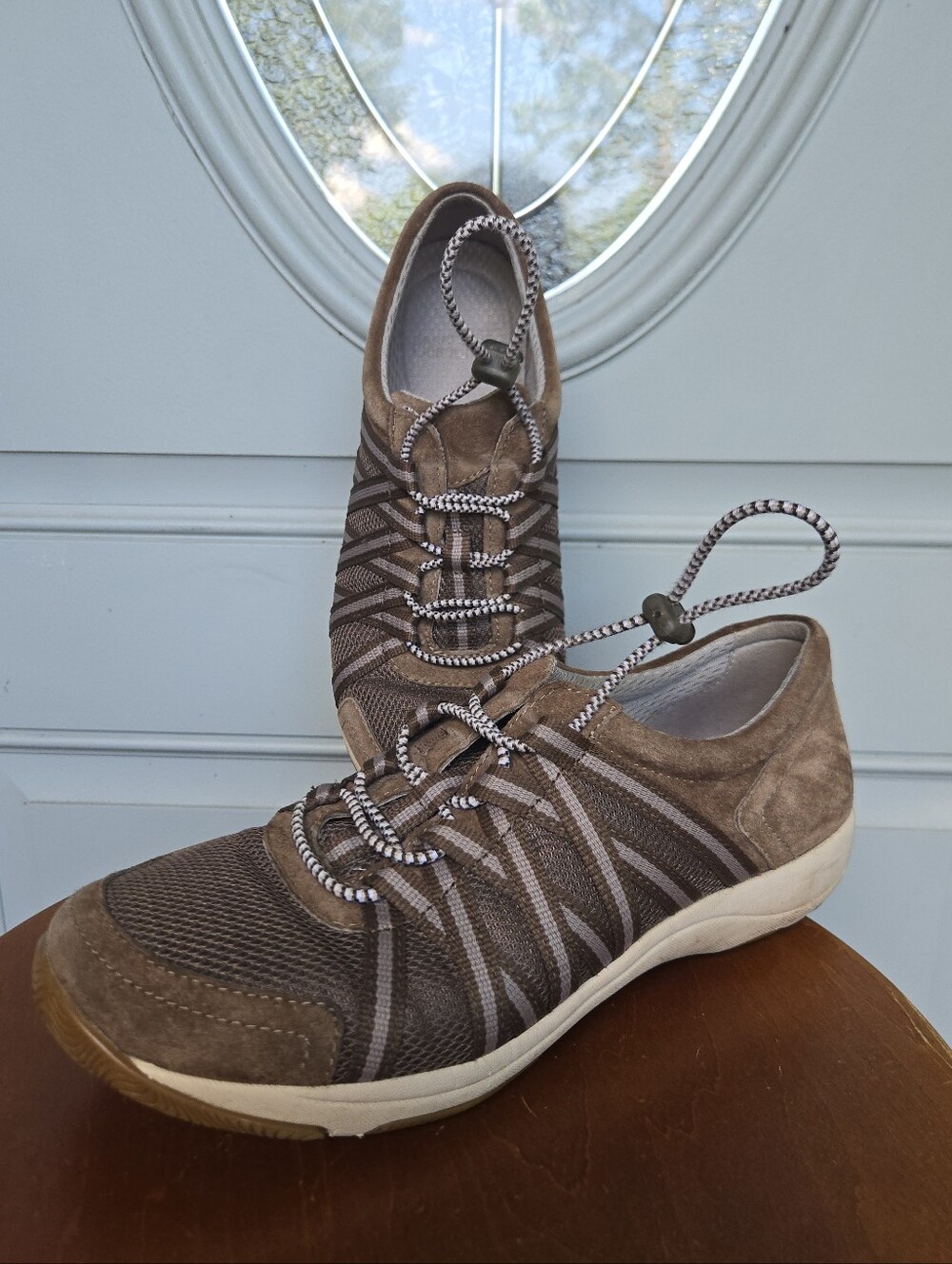 Dansko Suede Sneakwrs